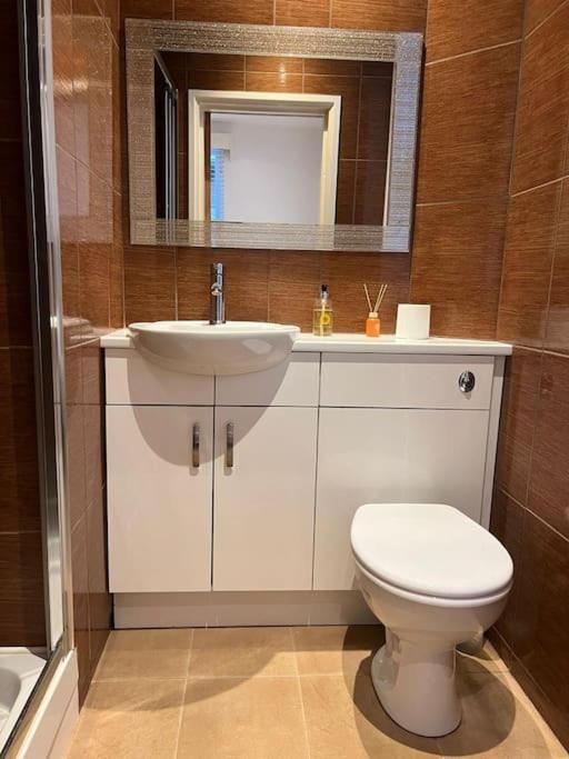 Superb 2Bed/2Bath Flat Waterloo London Daire Dış mekan fotoğraf