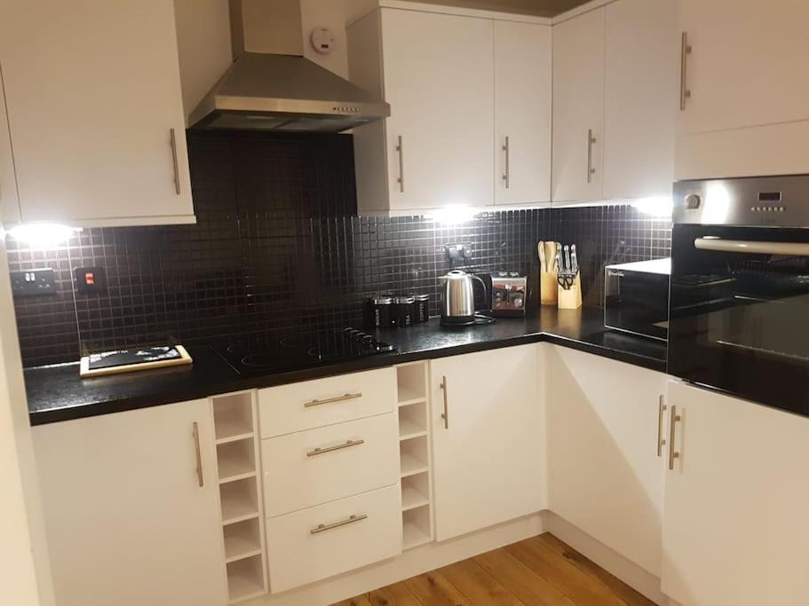 Superb 2Bed/2Bath Flat Waterloo London Daire Dış mekan fotoğraf